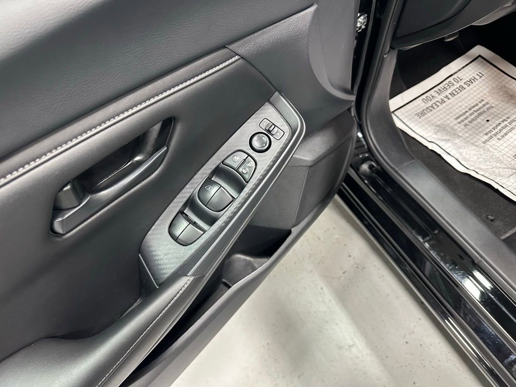 Used 2025 Nissan Sentra S w/ Lighting Package image 9