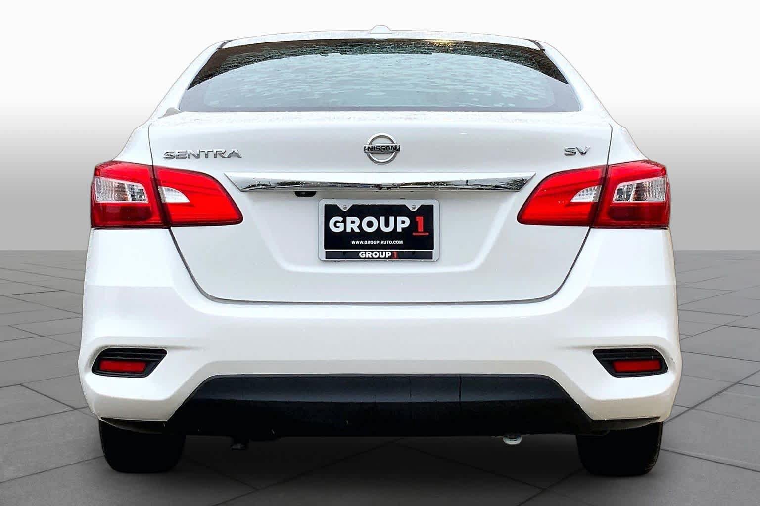 Used 2018 Nissan Sentra SV FWD image 3