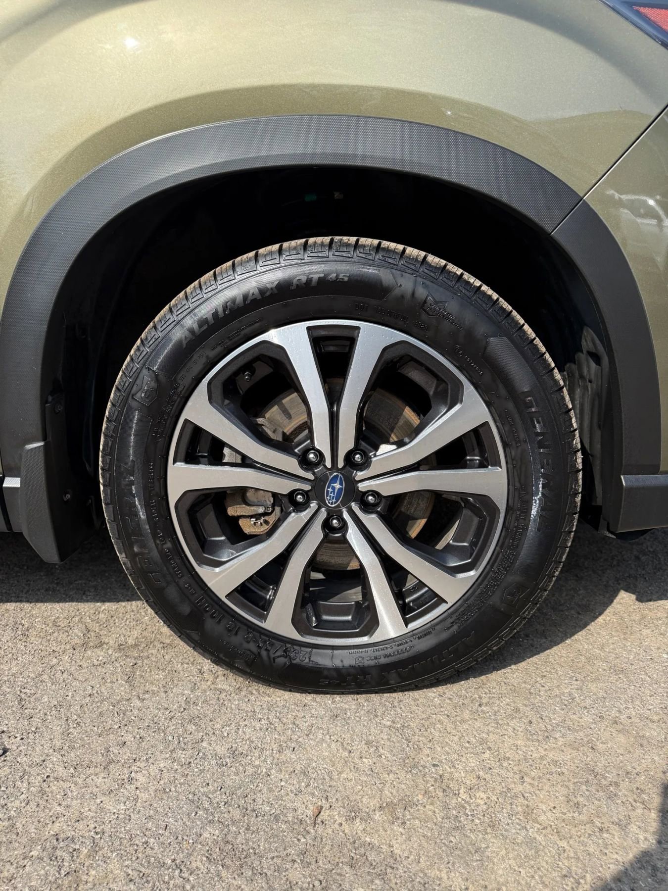 Used 2023 Subaru Forester Limited image 28