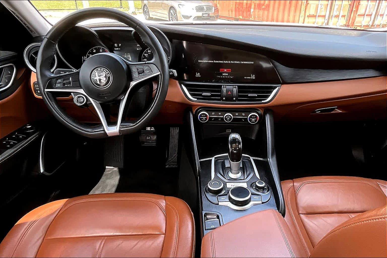 Used 2018 Alfa Romeo Giulia AWD image 15