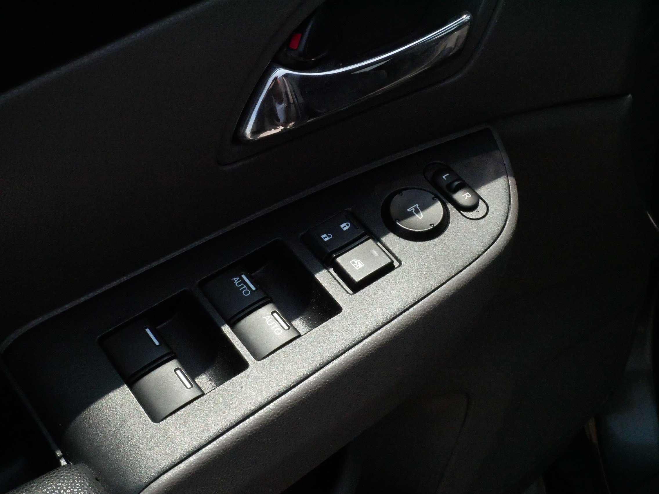 Used 2016 Honda Odyssey SE image 26