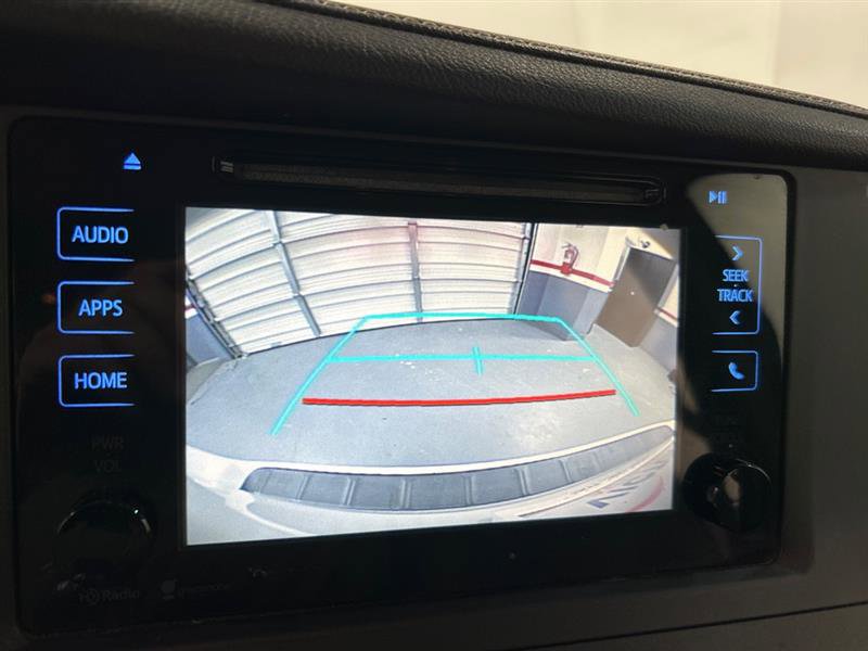 Used 2015 Toyota Sienna XLE image 28