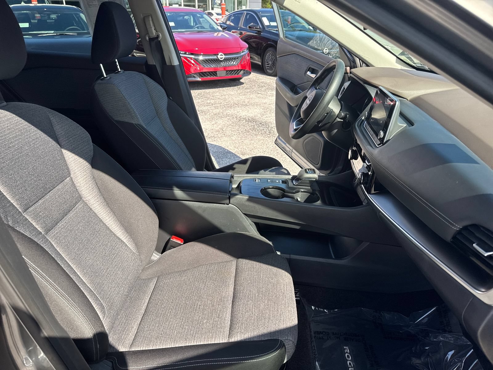 Certified 2022 Nissan Rogue SV FWD image 39