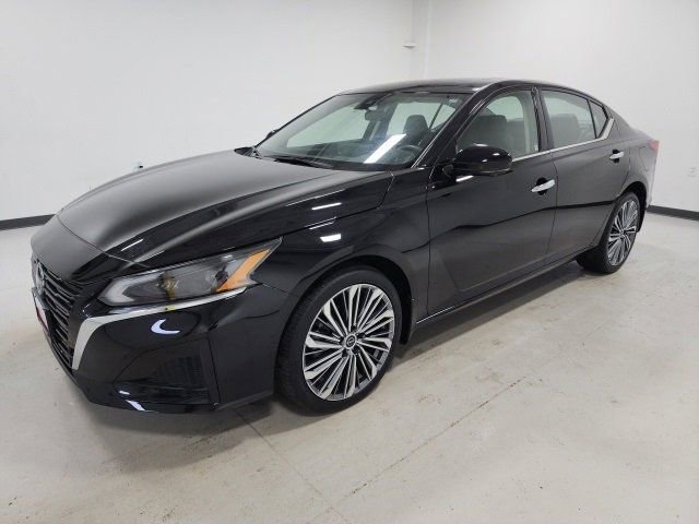 Used 2023 Nissan Altima 2.5 SL image 11