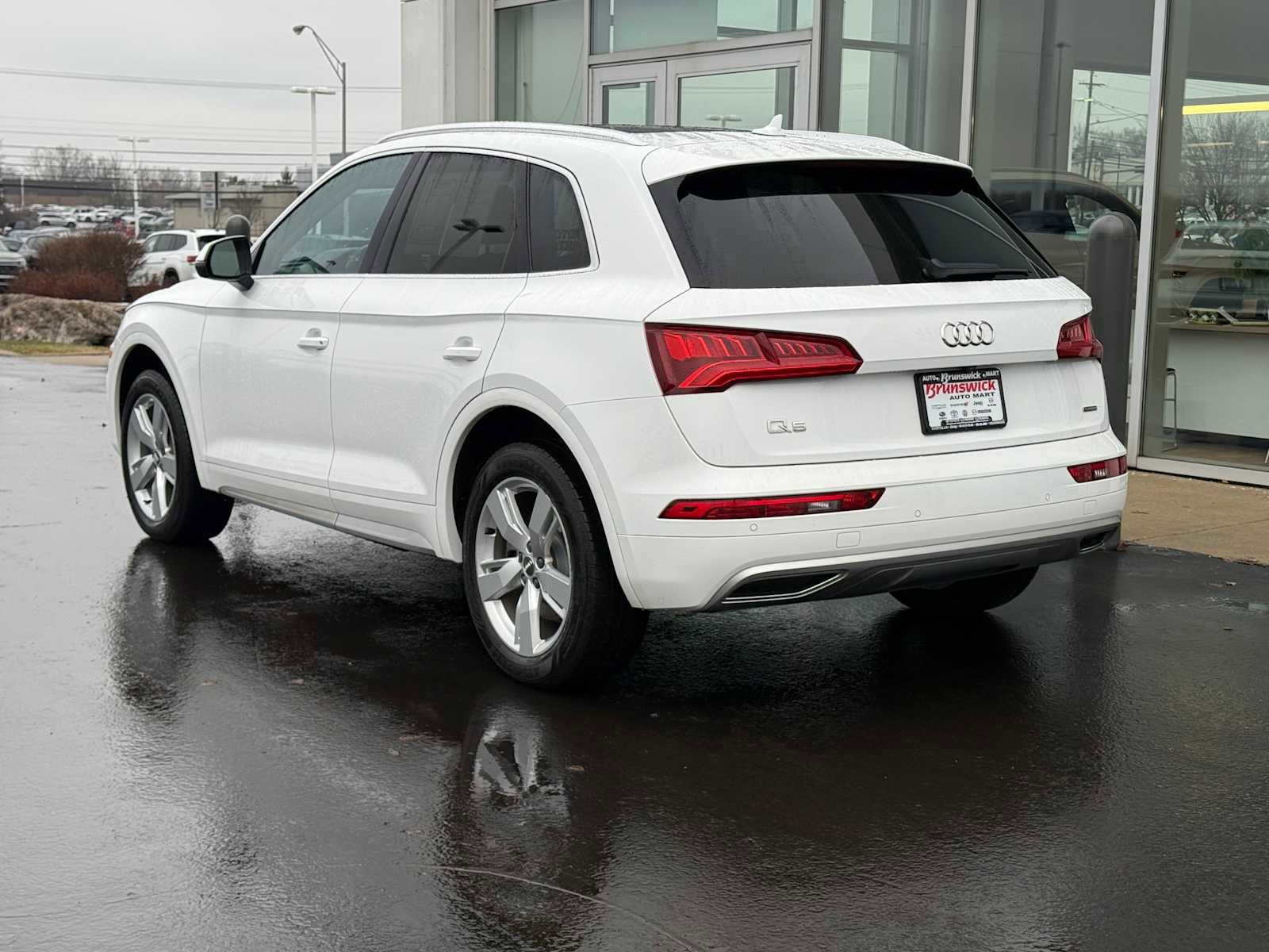 Used 2019 Audi Q5 2.0T Premium Plus w/ Premium Plus Package image 6