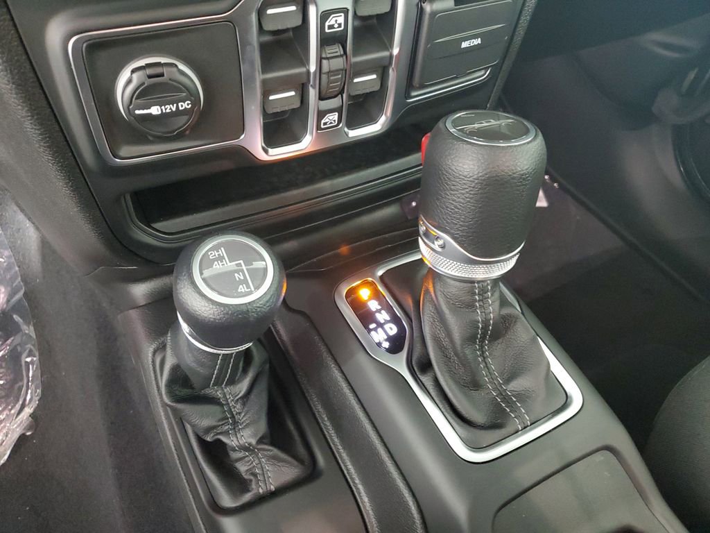 New 2026 Jeep Gladiator Sport AWD/4WD image 18
