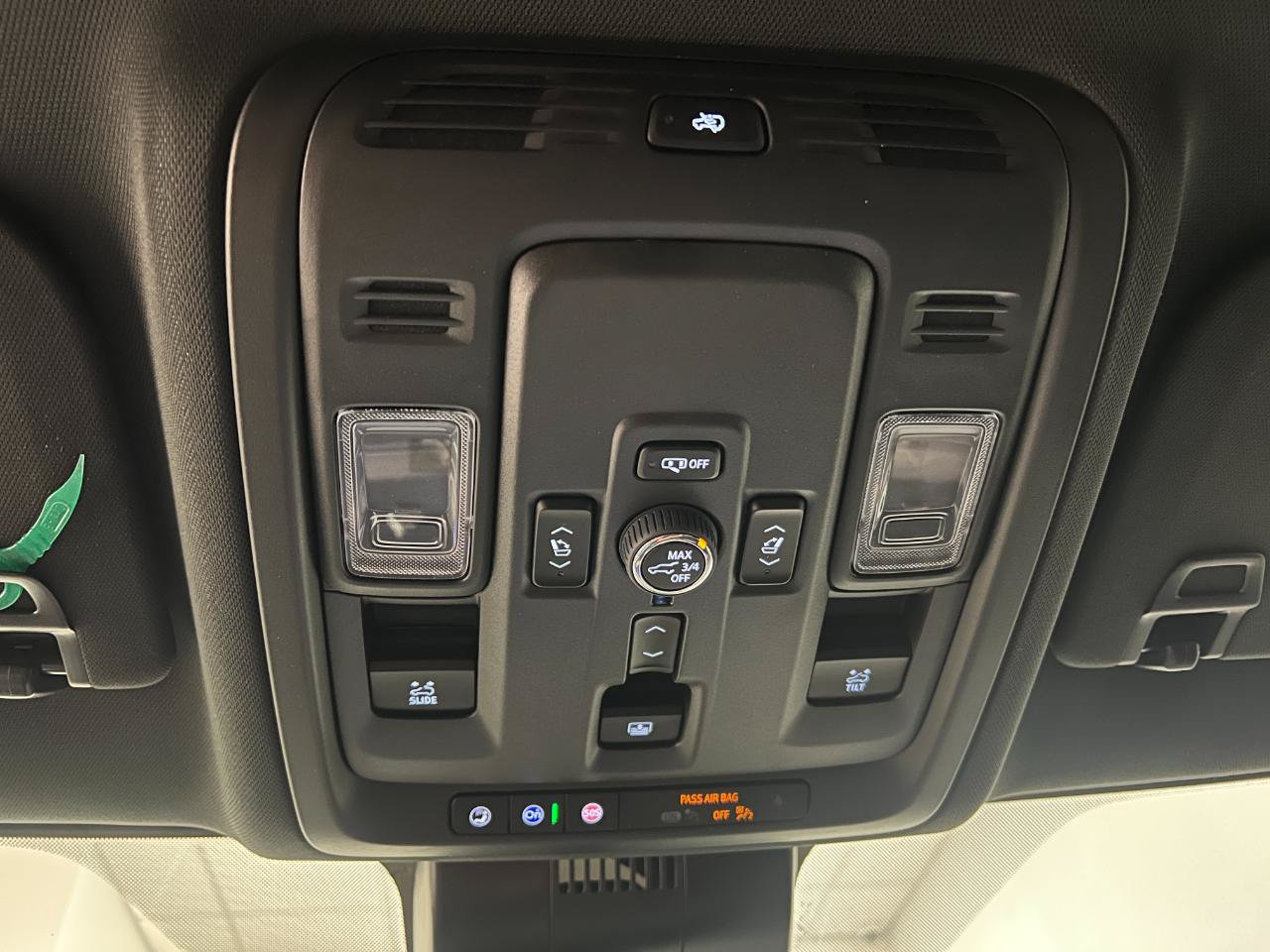 Used 2025 Chevrolet Tahoe High Country AWD/4WD image 54