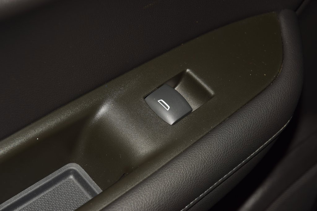 Used 2019 Chevrolet Blazer L image 41