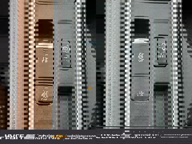 Used 2022 Nissan Pathfinder Platinum w/ Cargo Package FWD image 20