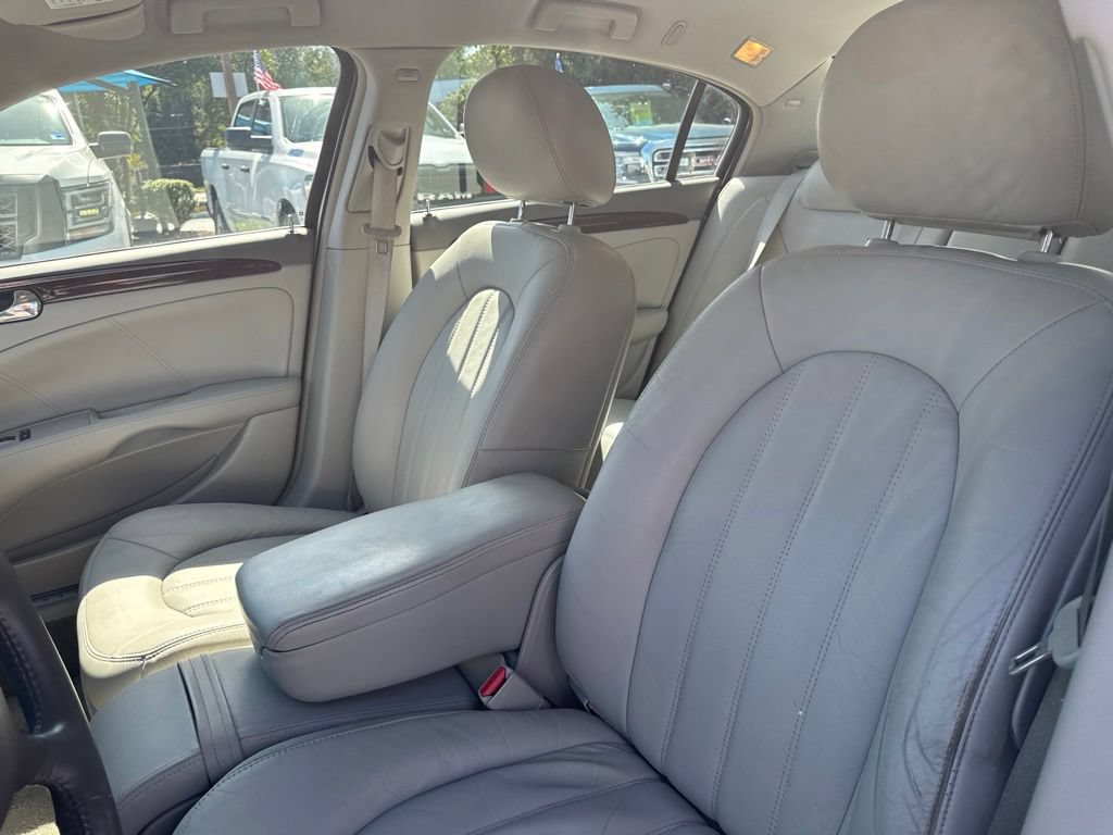 Used 2010 Buick Lucerne CXL FWD image 15