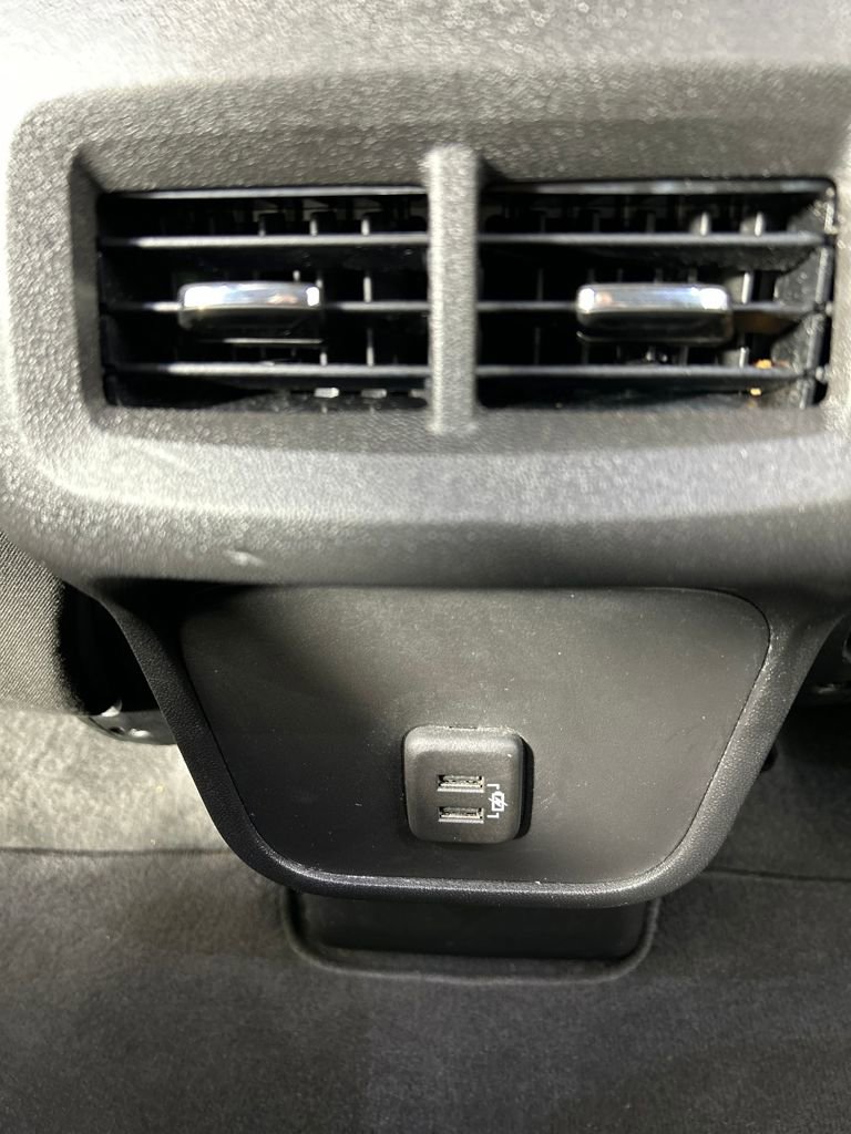 Used 2023 Chevrolet Equinox LT w/ Driver Convenience Package image 19