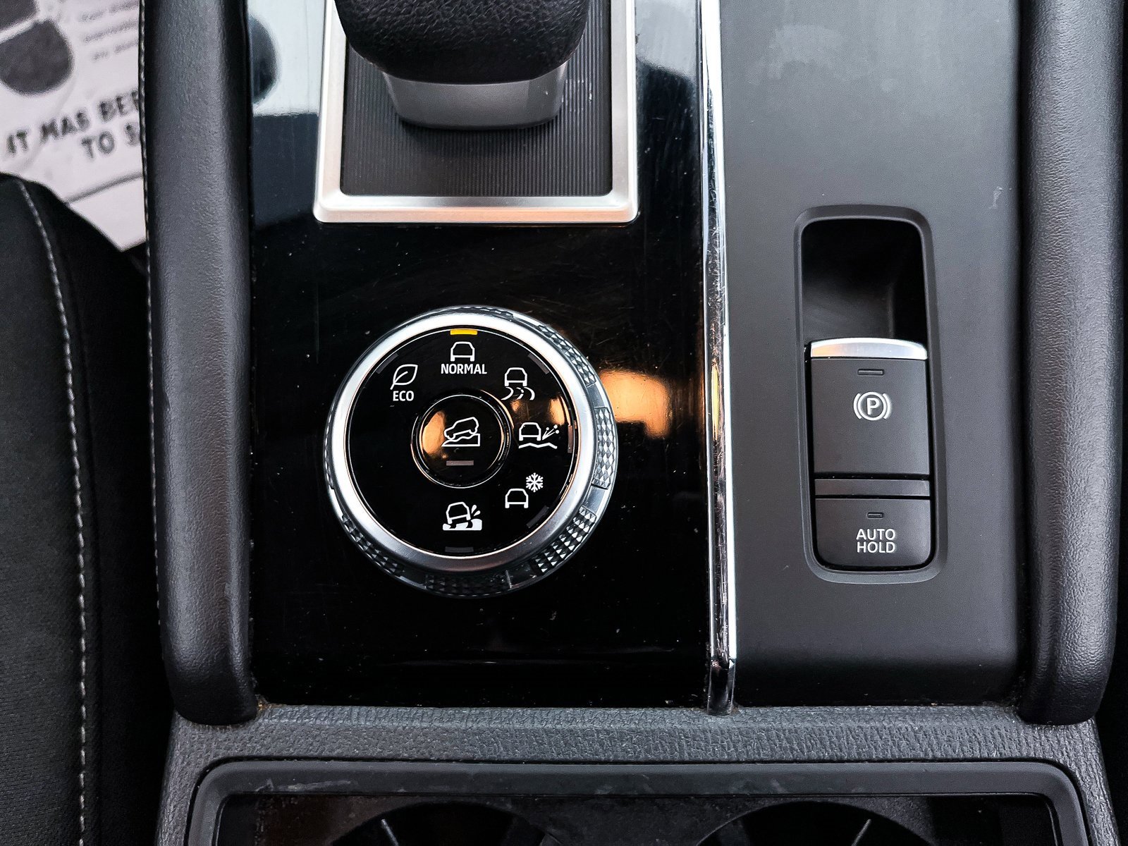 Used 2022 Mitsubishi Outlander ES image 22