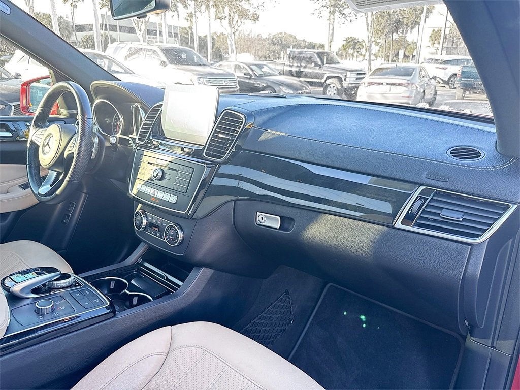 Used 2018 Mercedes-Benz GLS 450 4MATIC image 32