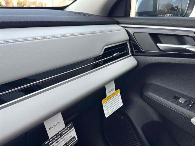 New 2026 Mitsubishi Outlander SE image 26
