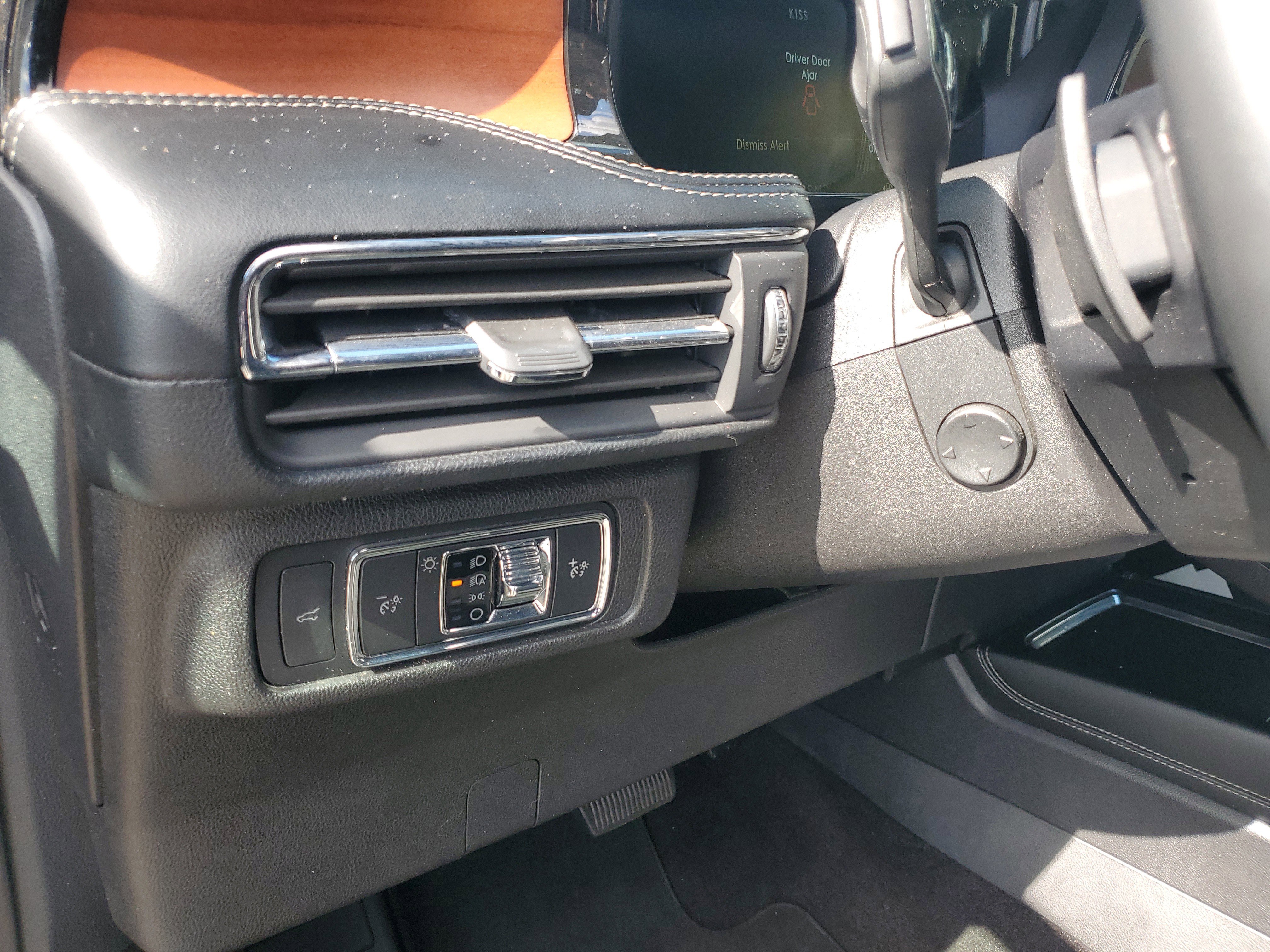 Certified 2022 Lincoln Corsair Reserve image 17