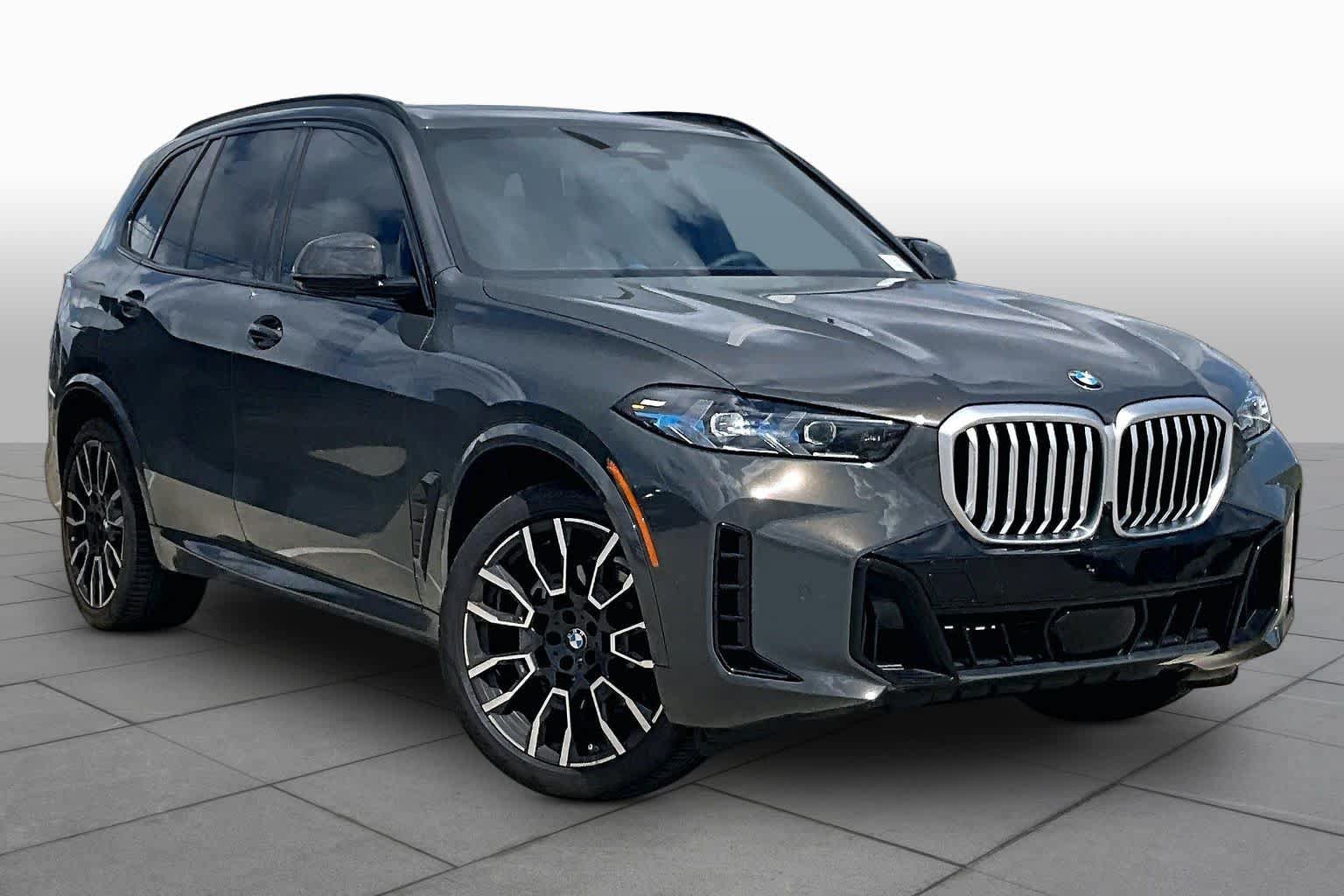 Used 2026 BMW X5 sDrive40i w/ M Sport Package RWD image 2