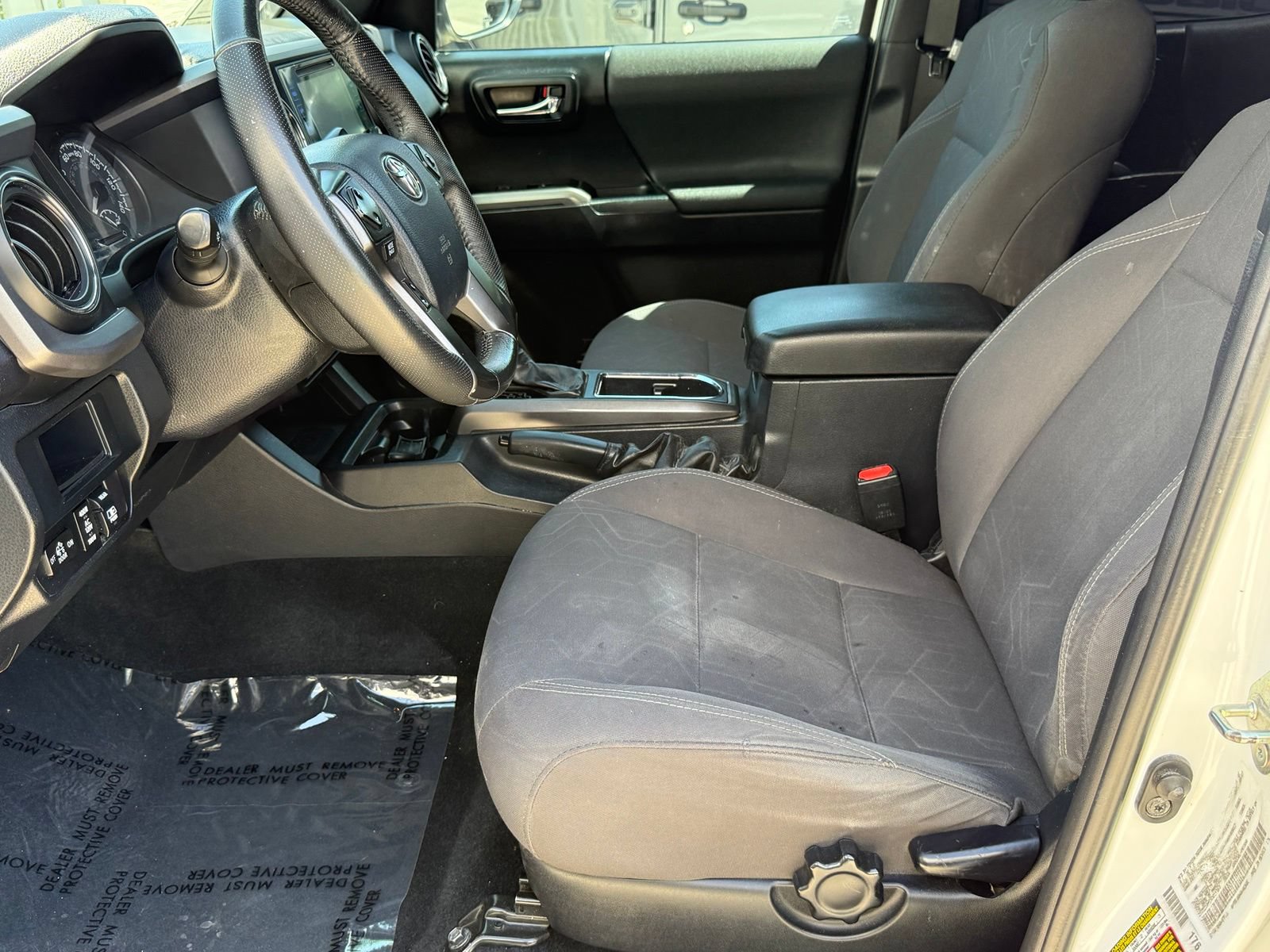 Used 2017 Toyota Tacoma TRD Sport w/ Tow Package RWD image 20