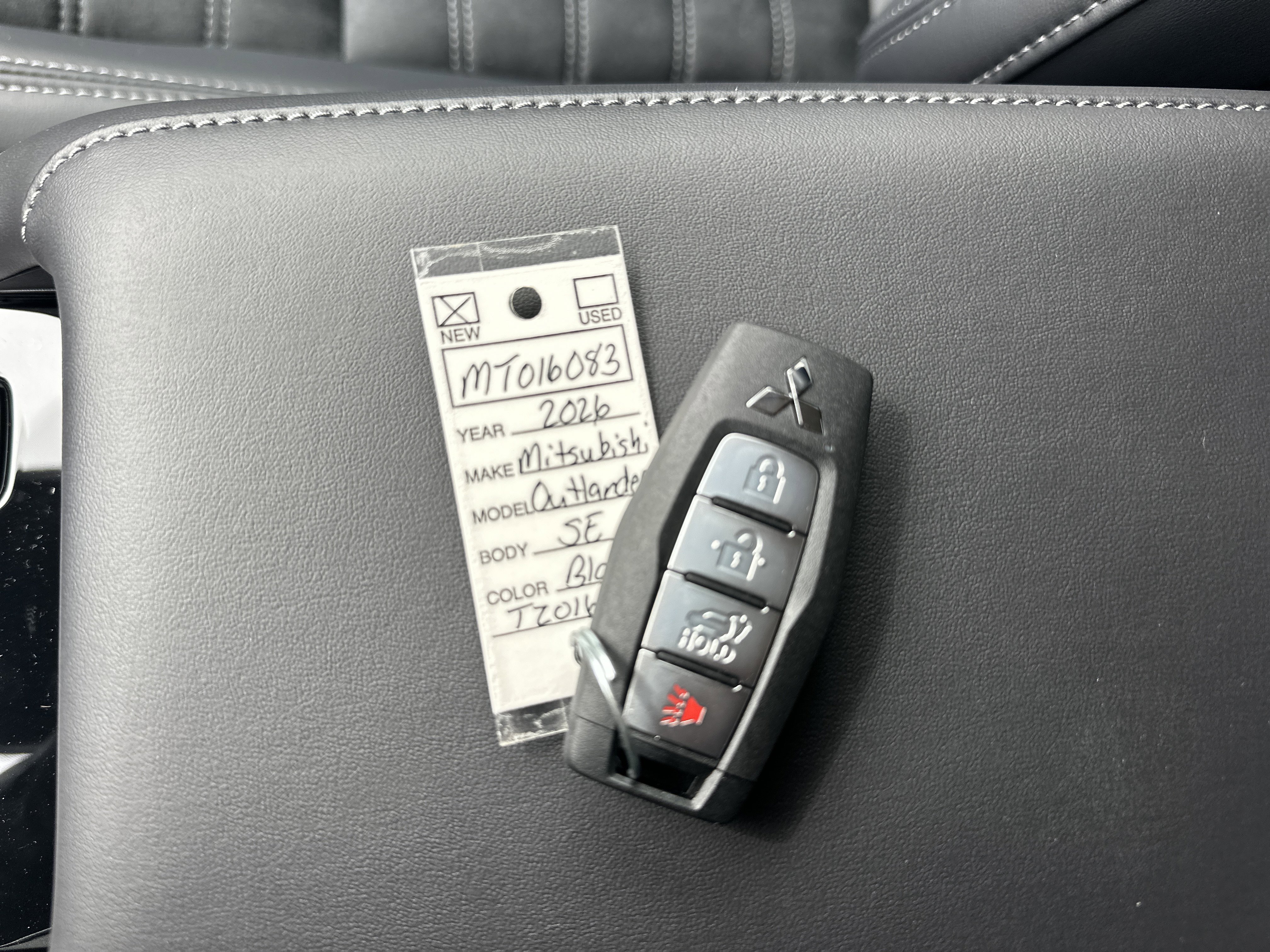 New 2026 Mitsubishi Outlander SE image 19