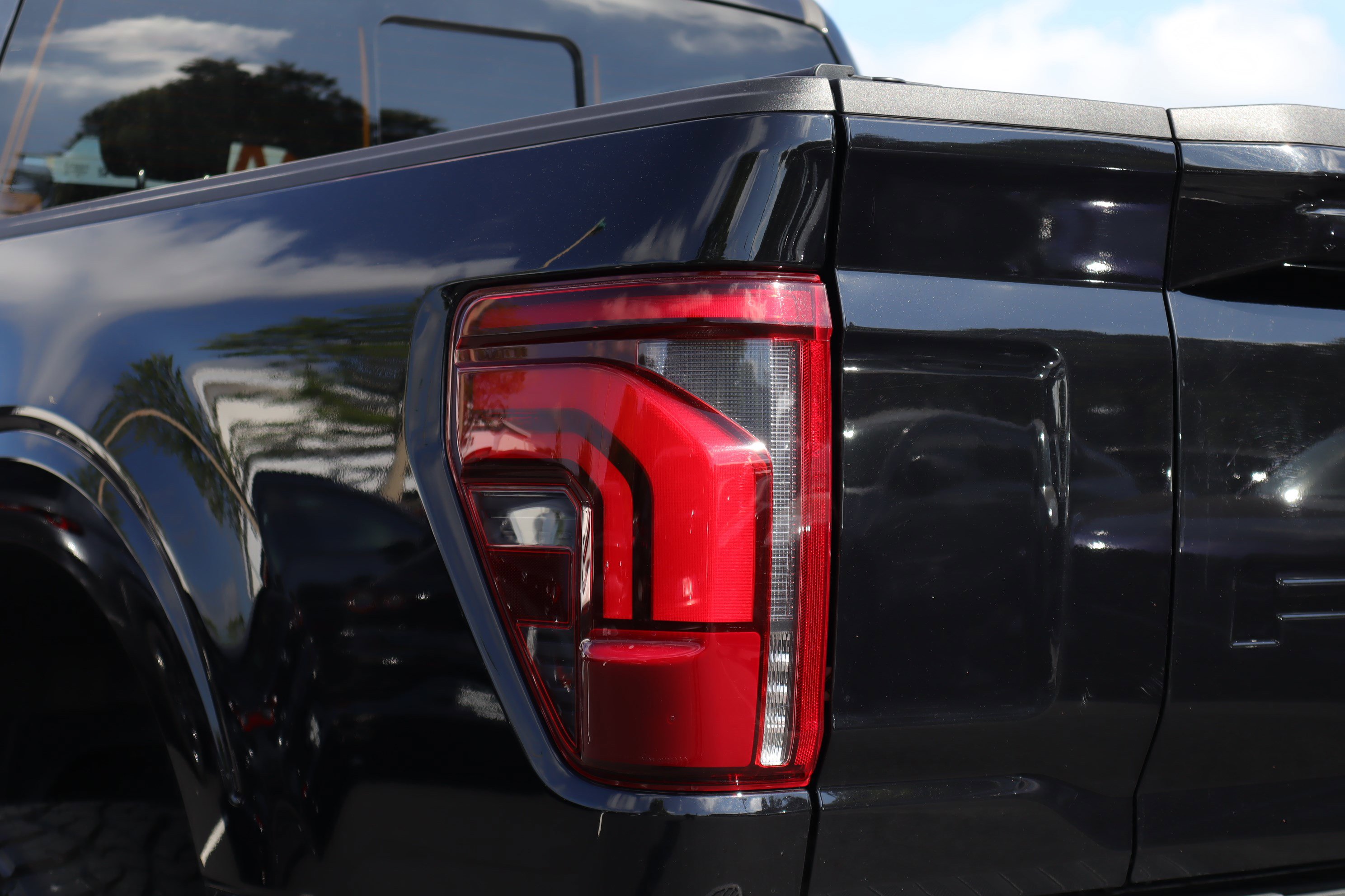 Used 2024 Ford F150 Lariat w/ Bed Utility Package AWD/4WD image 34