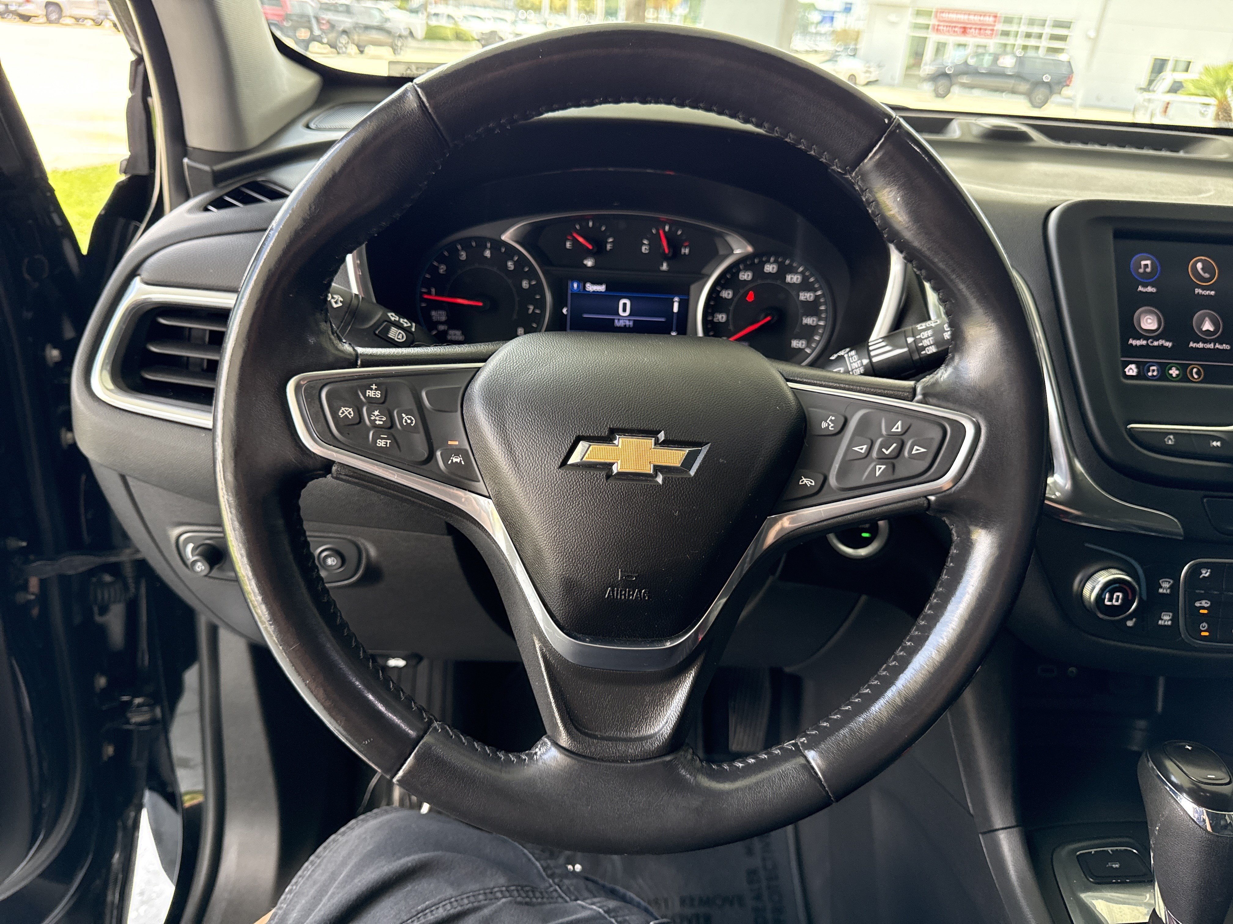 Used 2020 Chevrolet Equinox LT w/ Midnight Edition FWD image 17