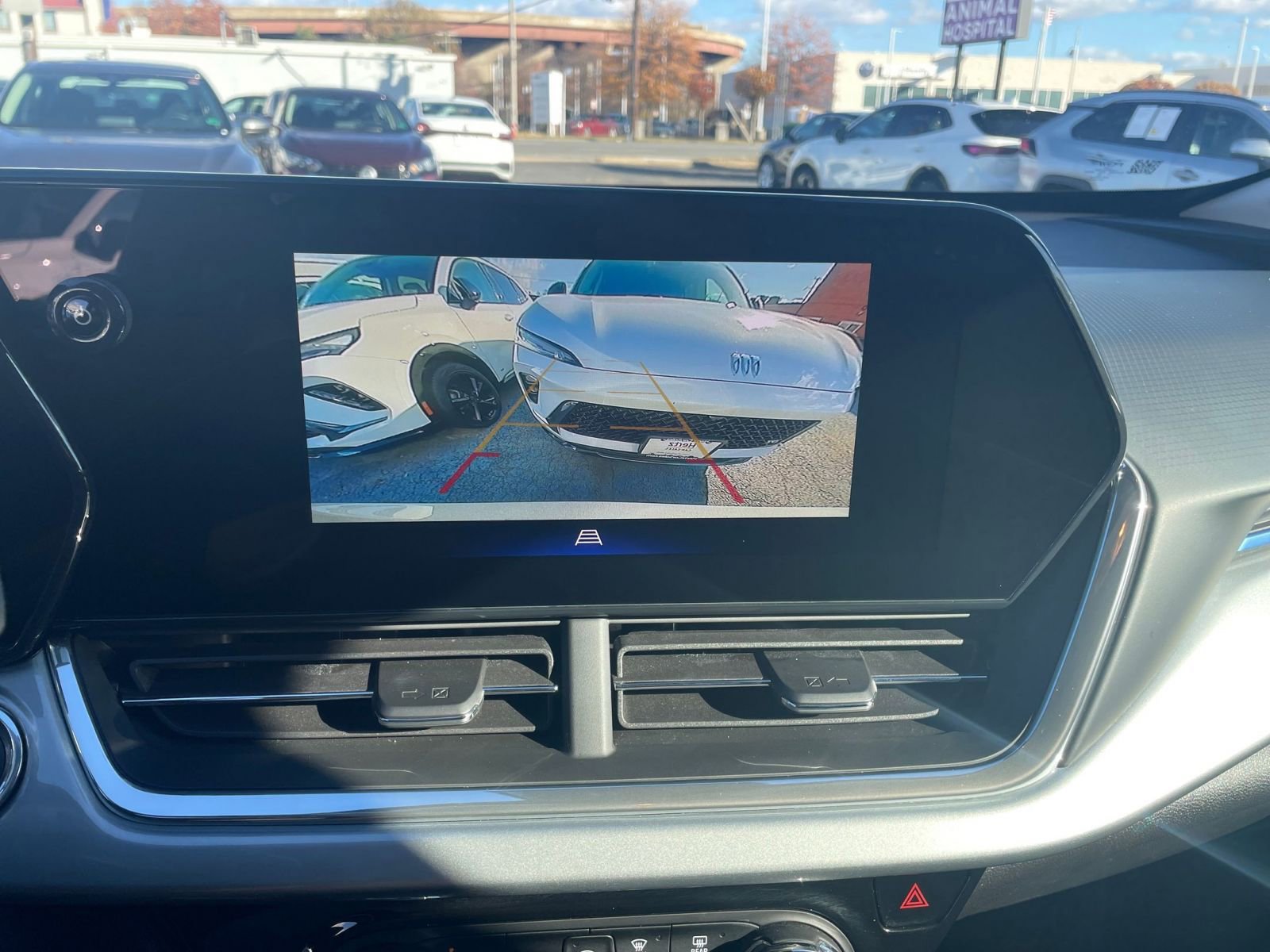 Used 2025 Chevrolet Trax LT image 17