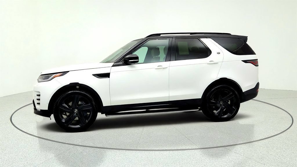 Used 2025 Land Rover Discovery Dynamic SE AWD/4WD image 8