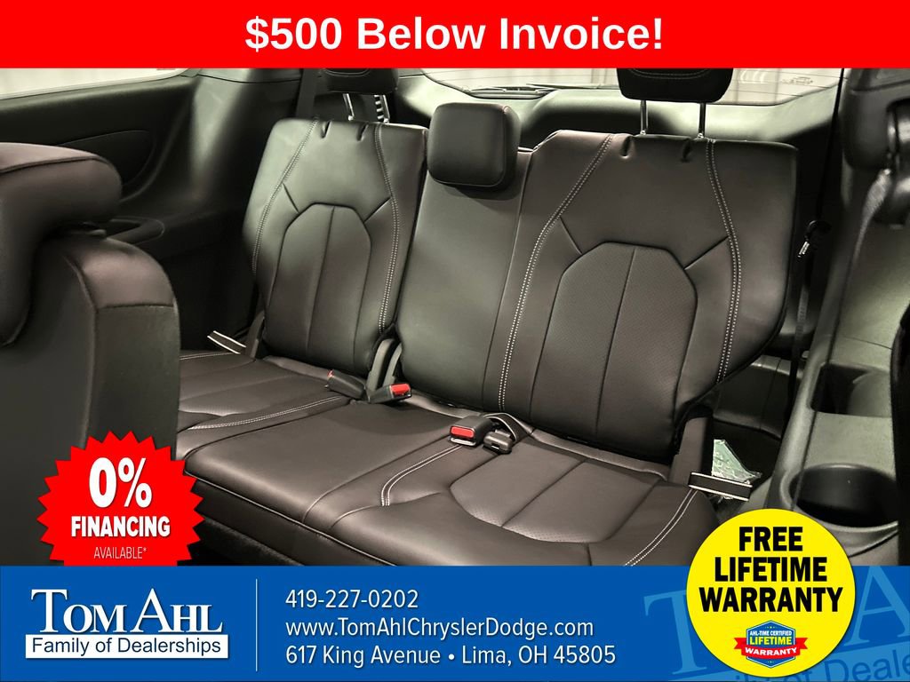 New 2026 Chrysler Pacifica Select image 22