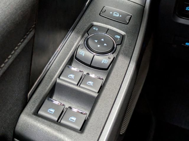 New 2026 Ford F250 Lariat w/ Black Appearance Package image 30