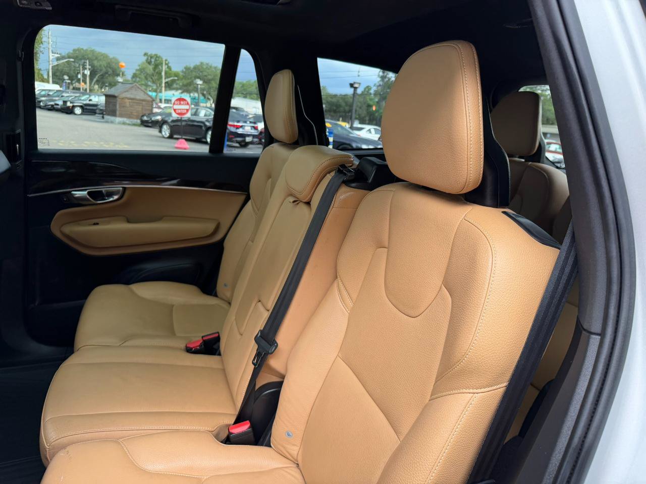 Used 2018 Volvo XC90 T6 Momentum w/ Convenience Package AWD/4WD image 43