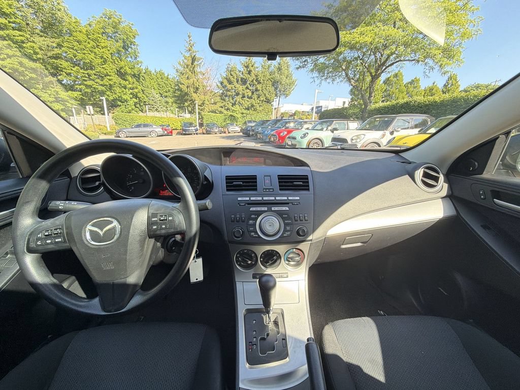 Used 2011 MAZDA MAZDA3 i Touring FWD image 18
