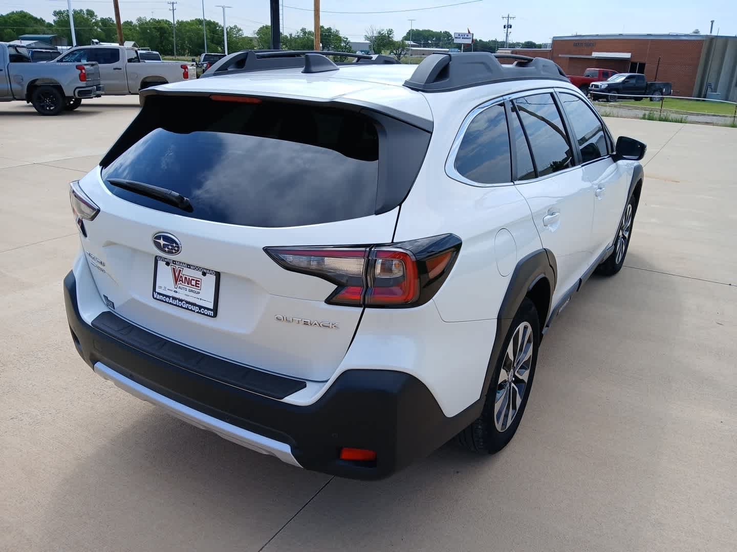 Used 2024 Subaru Outback Limited AWD/4WD image 6