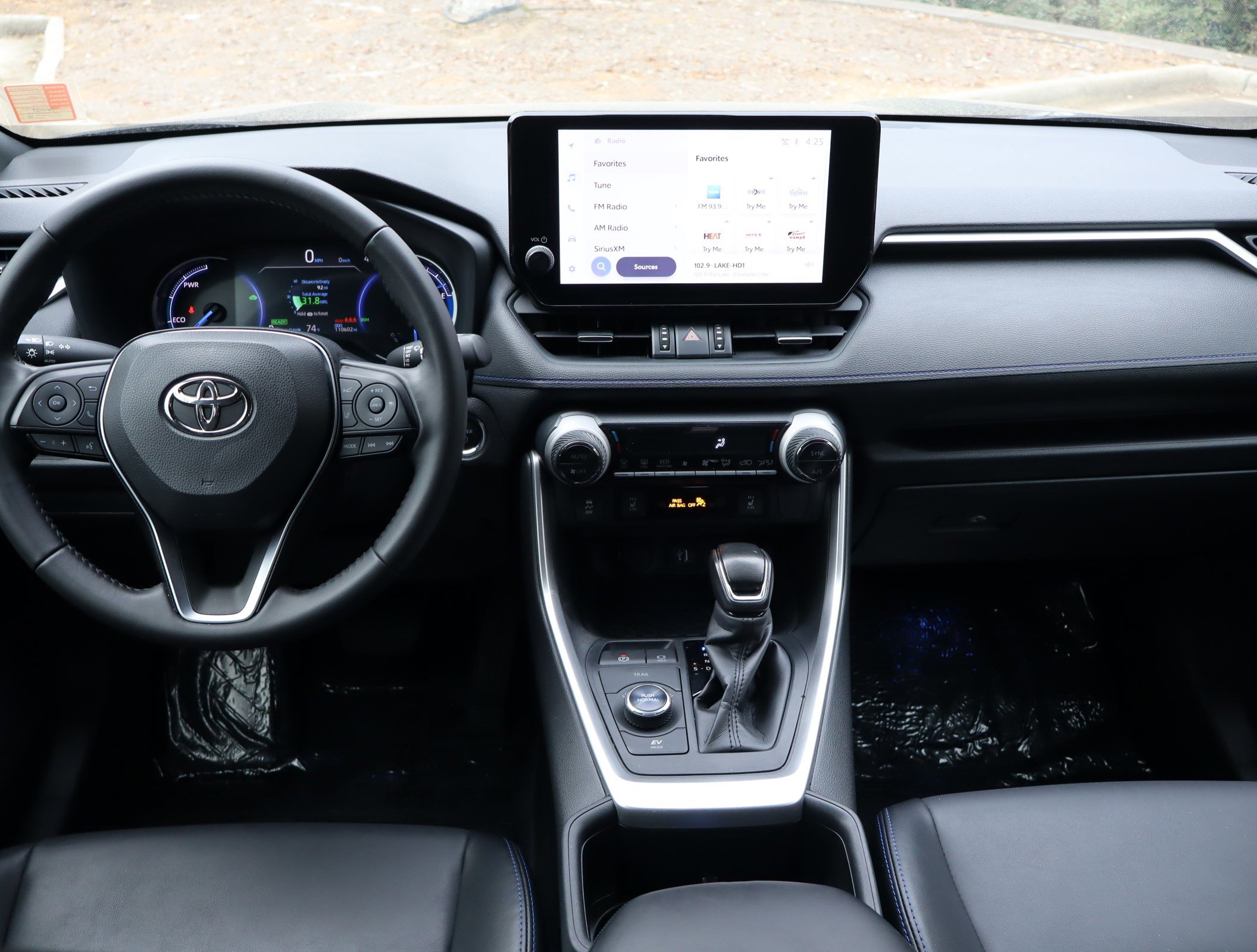 Used 2023 Toyota RAV4 XSE image 19