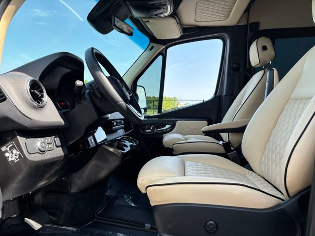 Used 2023 Mercedes-Benz Sprinter 3500 w/ Parking Package image 19