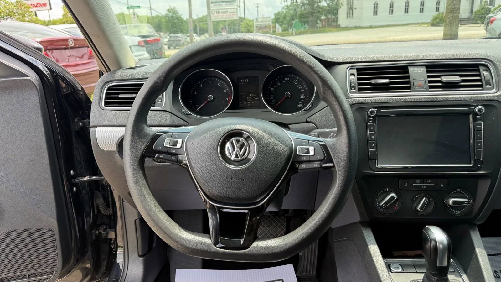 Used 2015 Volkswagen Jetta SE FWD image 13