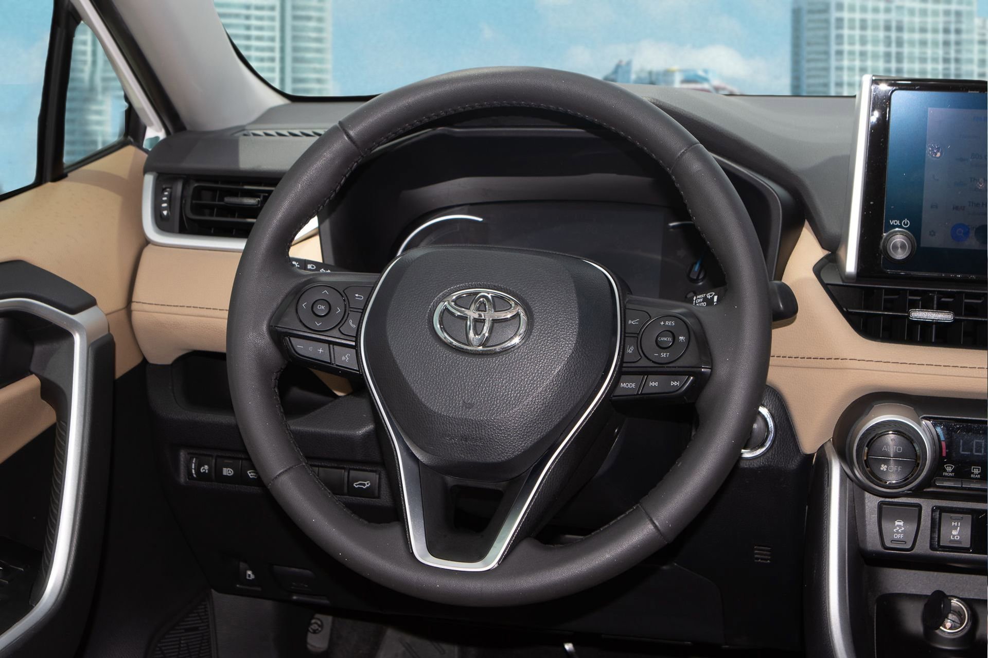 Used 2024 Toyota RAV4 XLE image 22