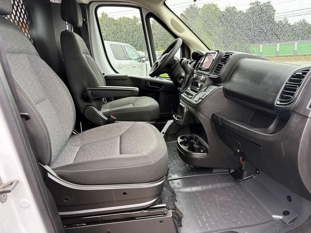 Used 2025 RAM ProMaster 2500 w/ U-Haul Equipment Group FWD image 14