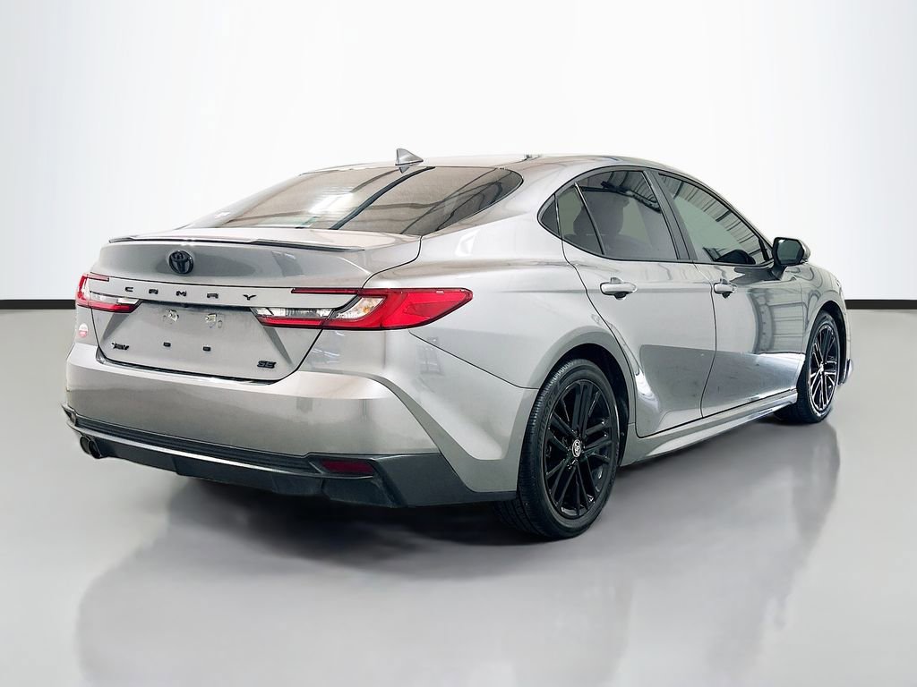Used 2025 Toyota Camry SE FWD image 4