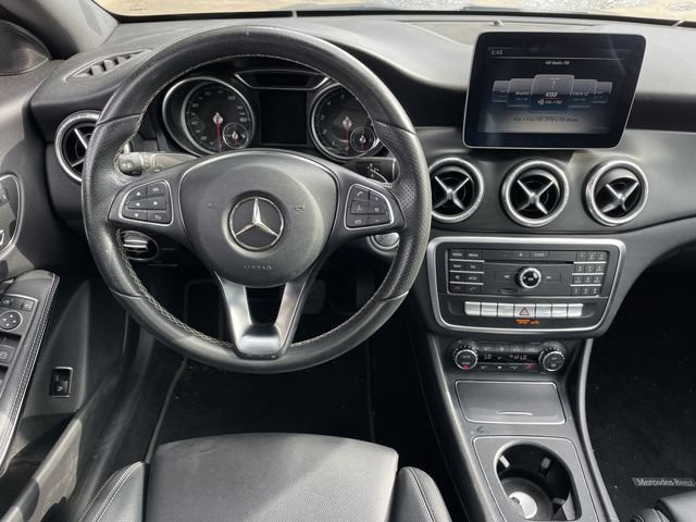 Used 2018 Mercedes-Benz CLA 250 image 10