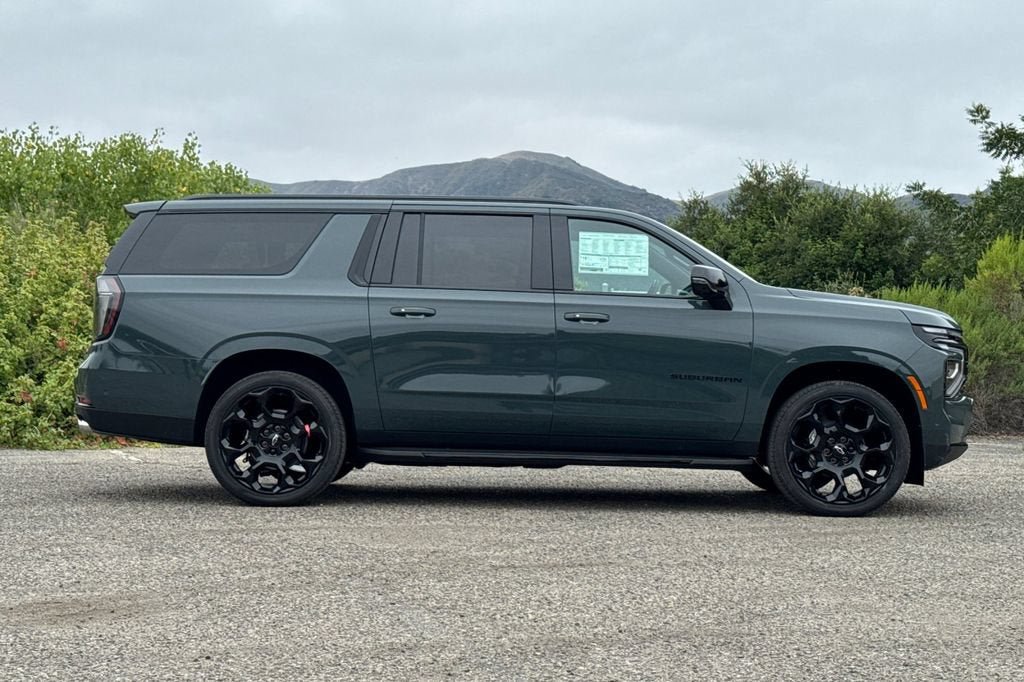 New 2026 Chevrolet Suburban RST AWD/4WD image 3