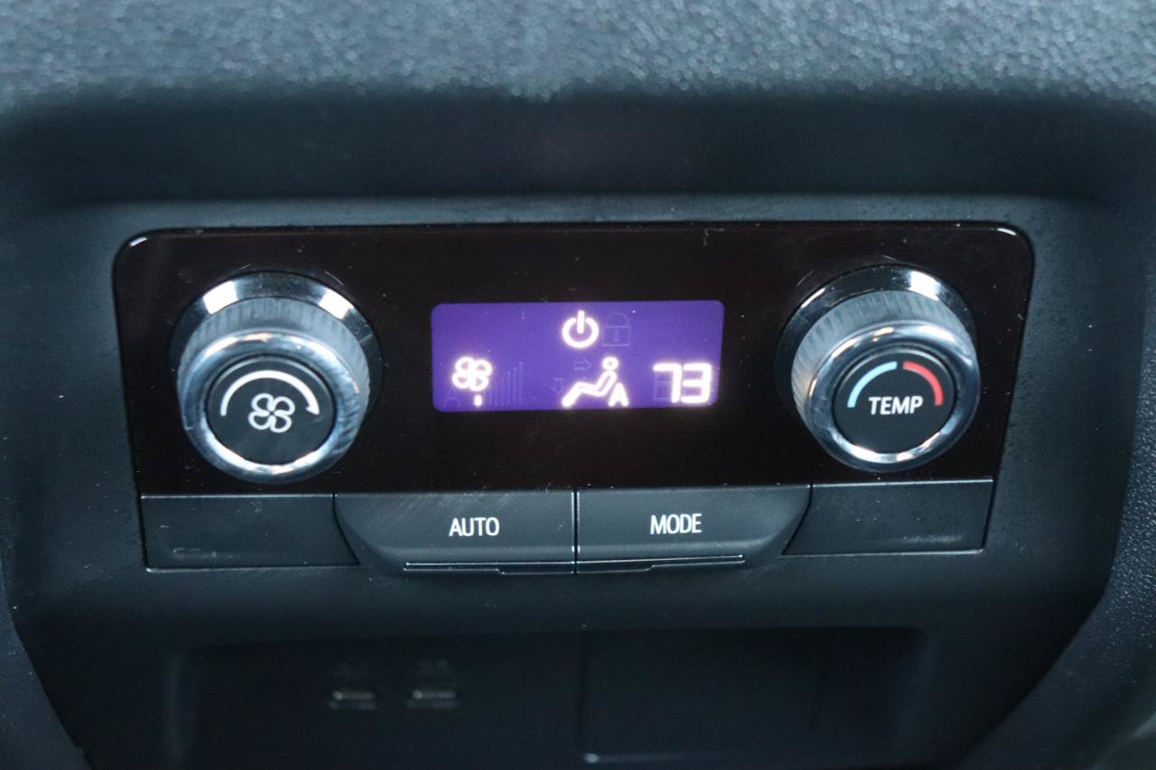 Used 2026 Chevrolet Traverse LT AWD/4WD image 23