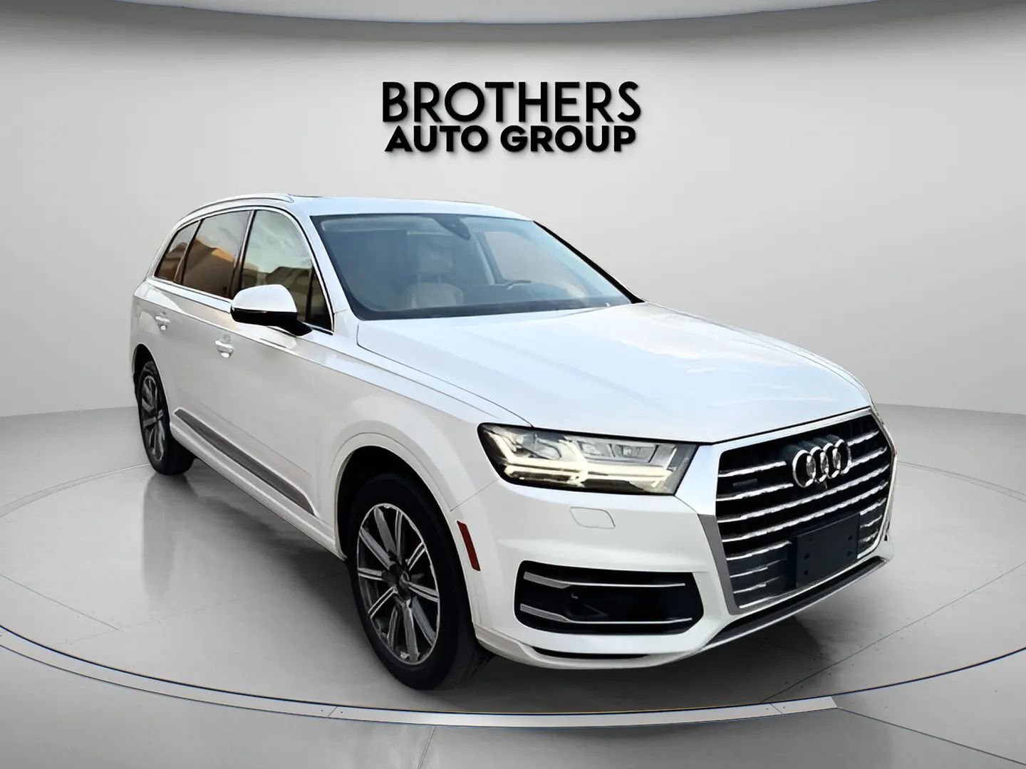 Used 2017 Audi Q7 3.0T Premium Plus w/ Premium Plus Package image 3