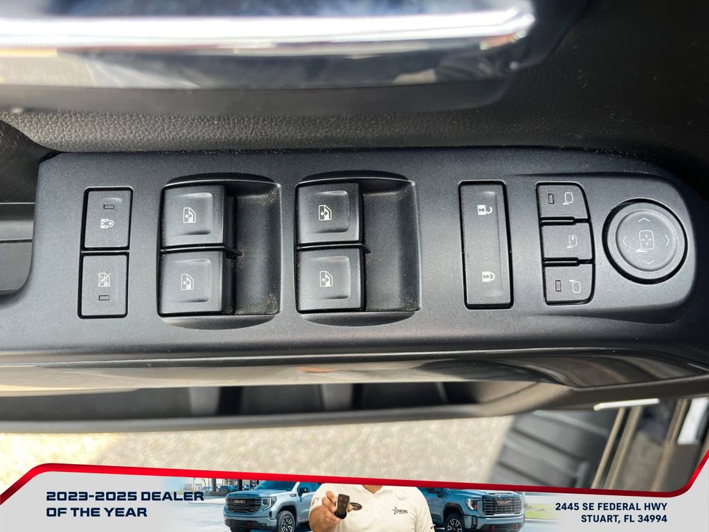 Used 2016 GMC Sierra 2500 SLT w/ All-Terrain HD Package AWD/4WD image 12