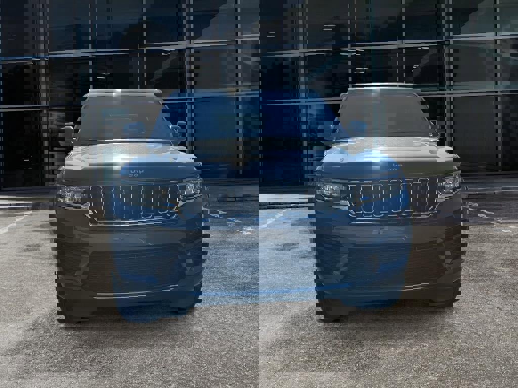 New 2025 Jeep Grand Cherokee Laredo X w/ Luxury Tech Group I image 2