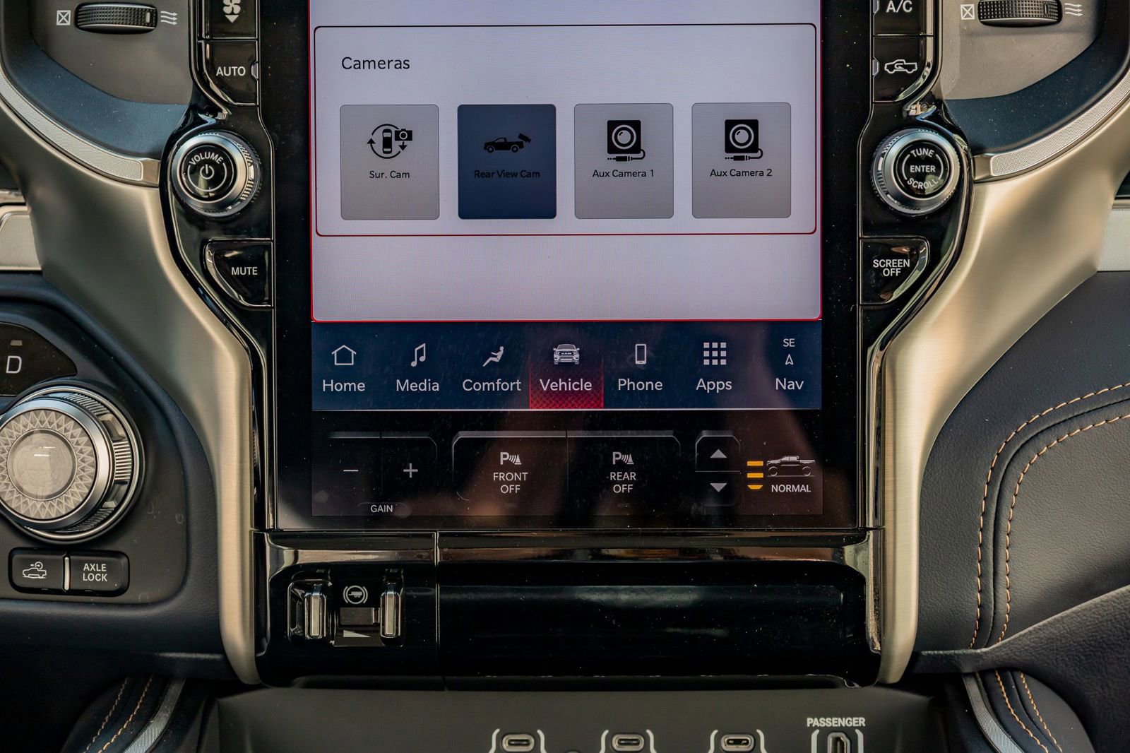 Used 2025 RAM 1500 Tungsten w/ Off Road Group image 27