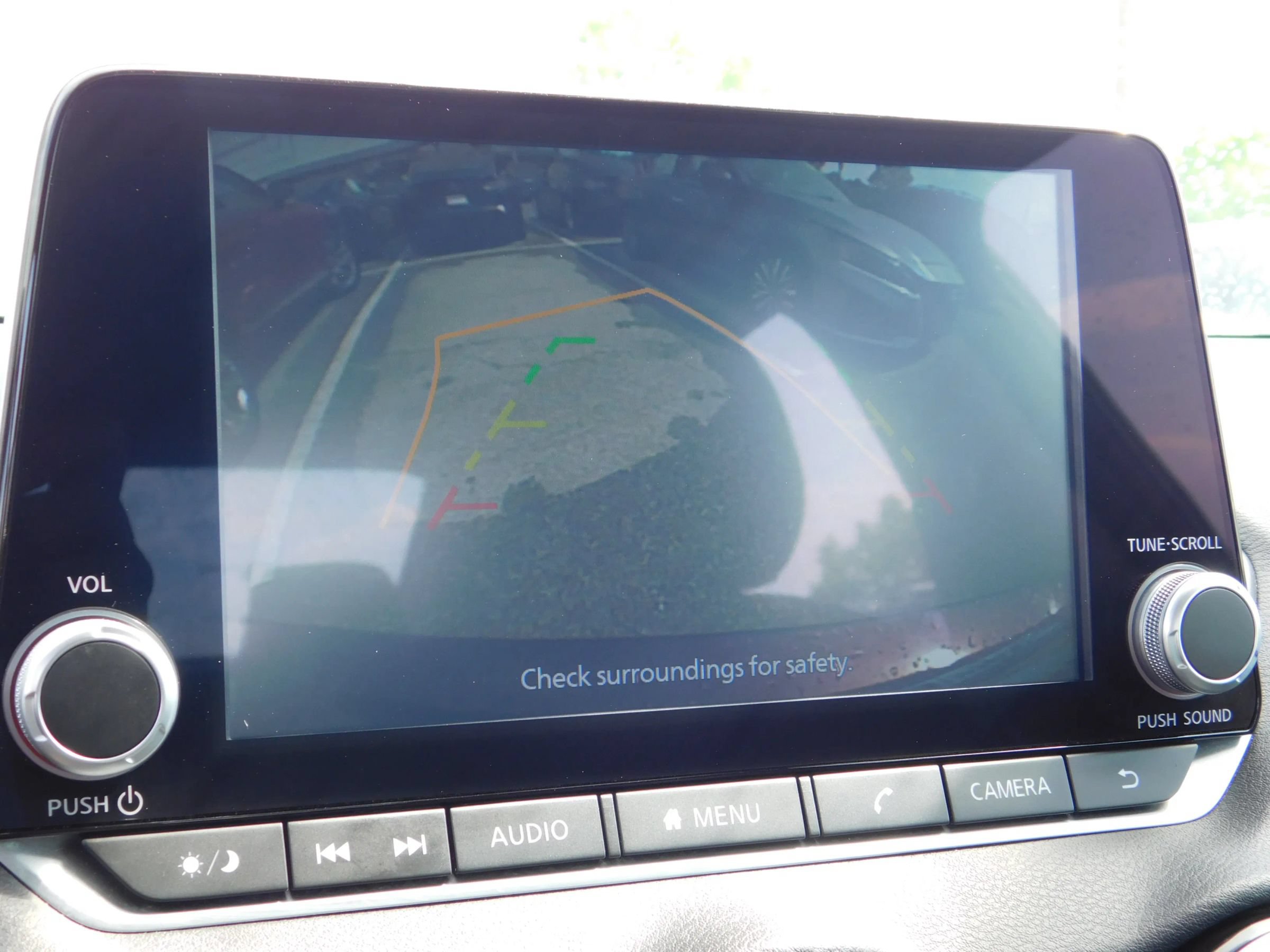 Used 2025 Nissan Sentra SV FWD image 16