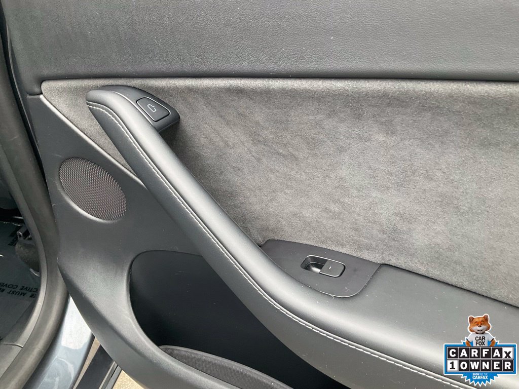 Used 2022 Tesla Model Y Performance AWD/4WD image 56