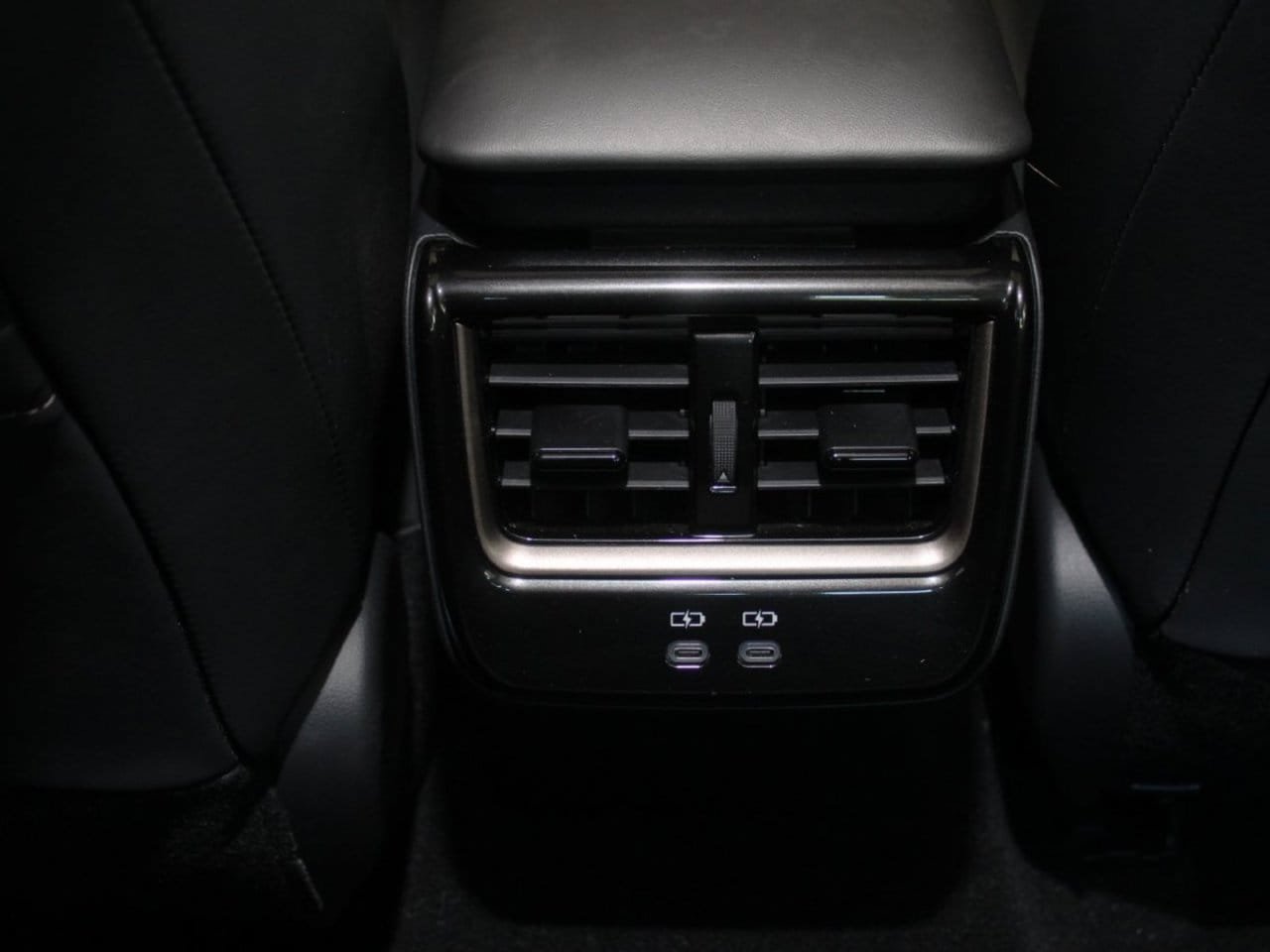 Used 2026 Toyota Crown AWD/4WD image 15
