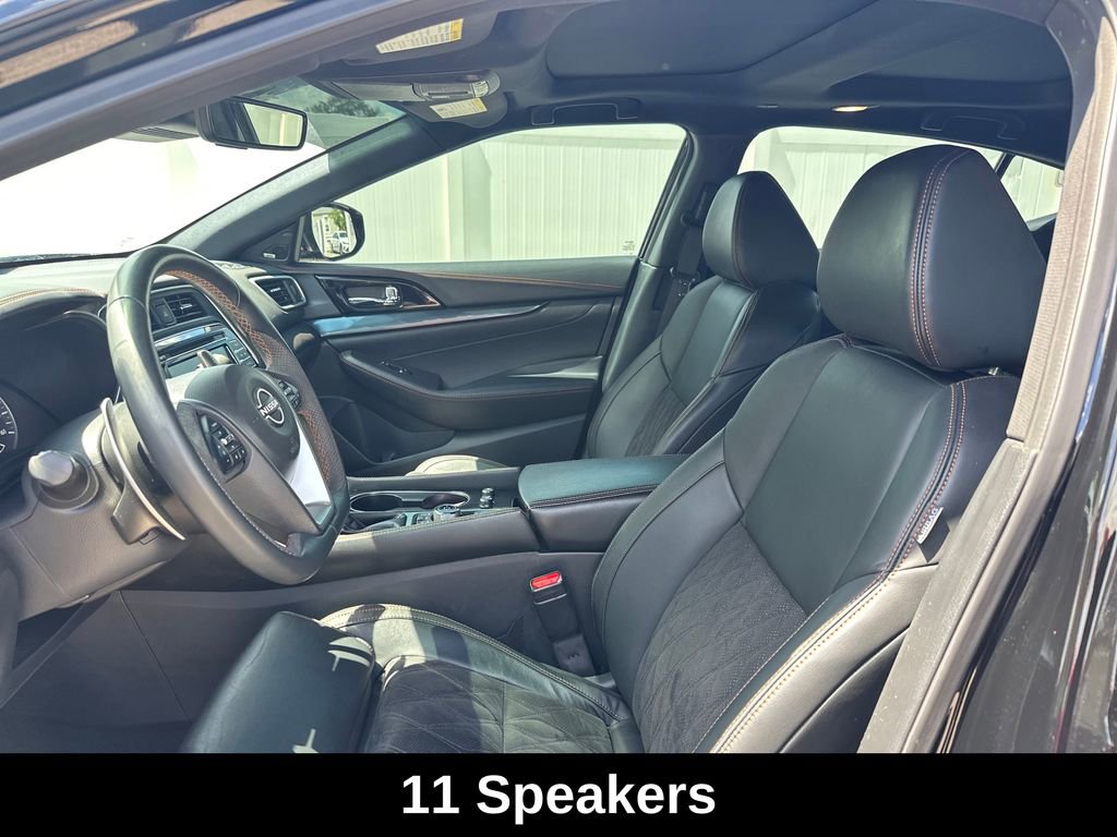 Used 2023 Nissan Maxima SR w/ Sport Mat Group FWD image 11