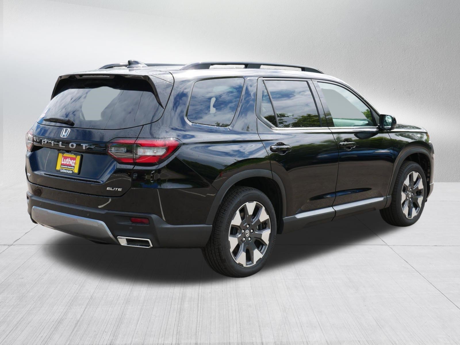 Used 2026 Honda Pilot Elite image 7