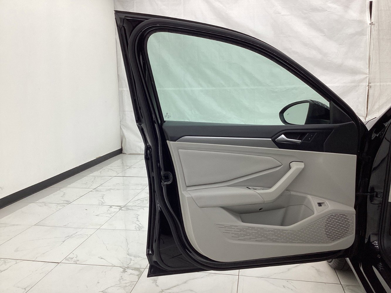 Used 2020 Volkswagen Jetta SE w/ SE Cold Weather Package FWD image 18